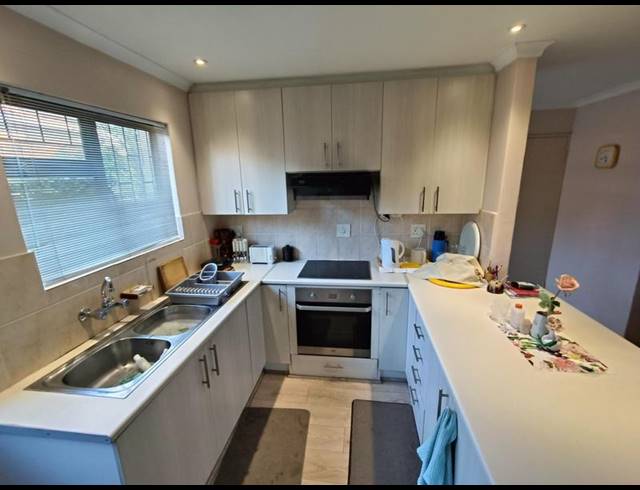 3 BEDROOM HOUSE FOR SALE IN SONSTRAAL HEIGHTS